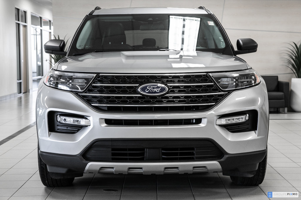 2022 Ford Explorer in Brossard, Quebec - 2 - w1024h768px