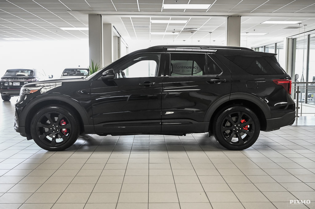 2022 Ford Explorer in Brossard, Quebec - 4 - w1024h768px