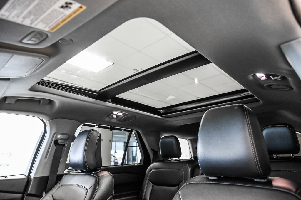 2023 Ford Explorer in Brossard, Quebec - 43 - w1024h768px