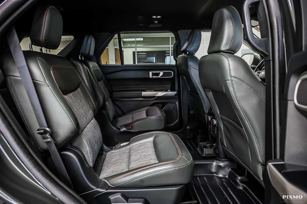 2023 Ford Explorer in Brossard, Quebec - 30 - w1024h768px