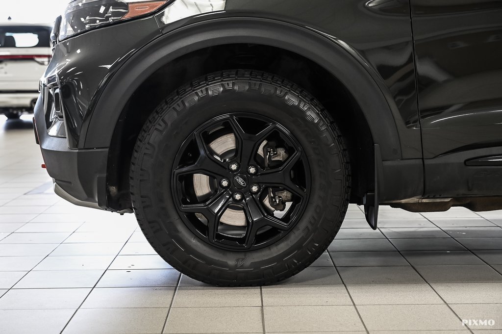 2023 Ford Explorer in Brossard, Quebec - 14 - w1024h768px