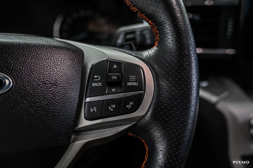 2023 Ford Explorer in Brossard, Quebec - 25 - w1024h768px