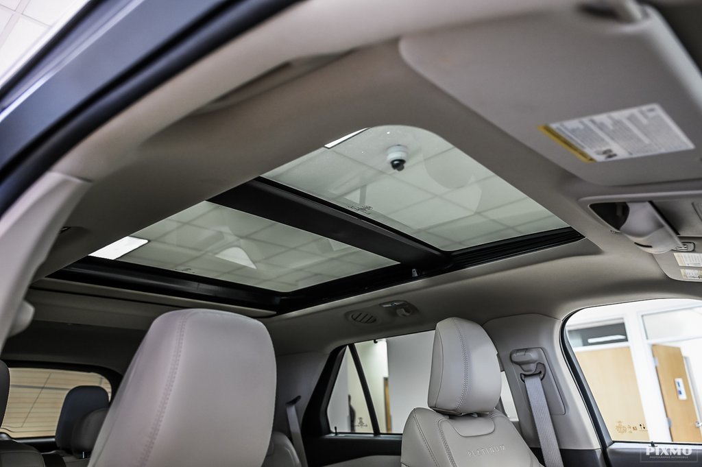 2023 Ford Explorer in Brossard, Quebec - 41 - w1024h768px