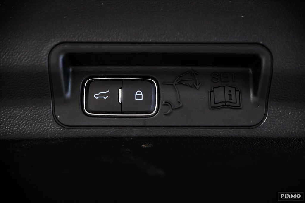 Ford Explorer Limited | 4WD | CUIR | TOIT PANO | CARPLAY | 2023 à Brossard, Québec - 19 - w1024h768px