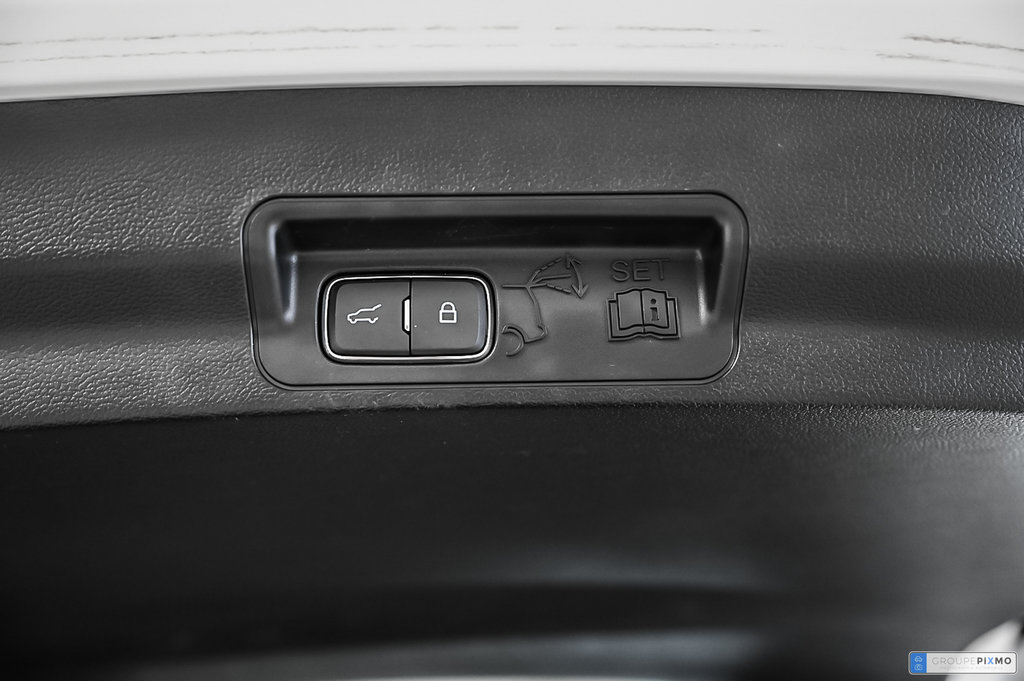 2024 Ford Explorer ST-Line AWD | TOIT PANO | 2.3L | TOWPACK | in Brossard, Quebec - 18 - w1024h768px