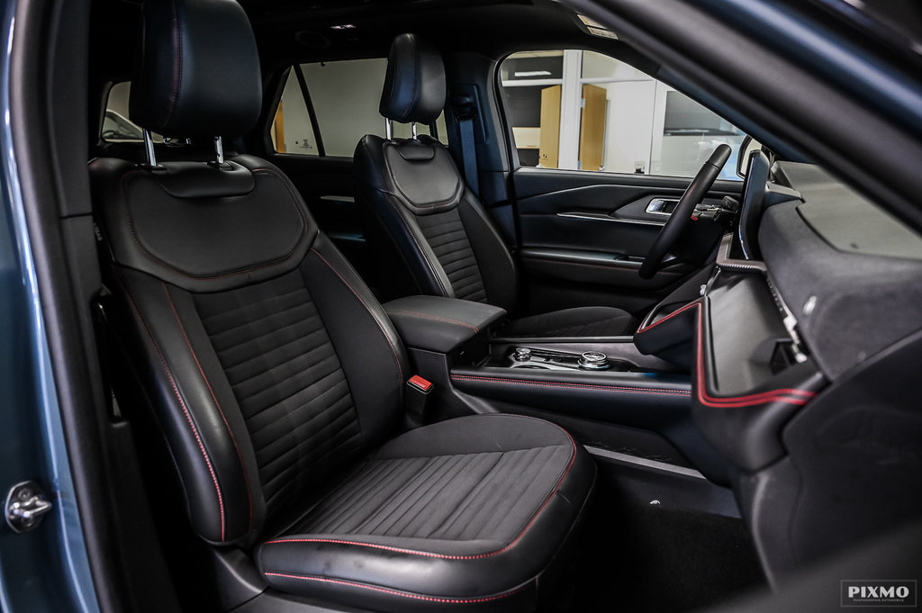 Ford Explorer  2025 à Brossard, Québec - 38 - w1024h768px