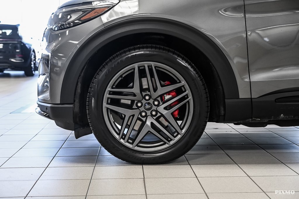 2025 Ford Explorer in Brossard, Quebec - 14 - w1024h768px
