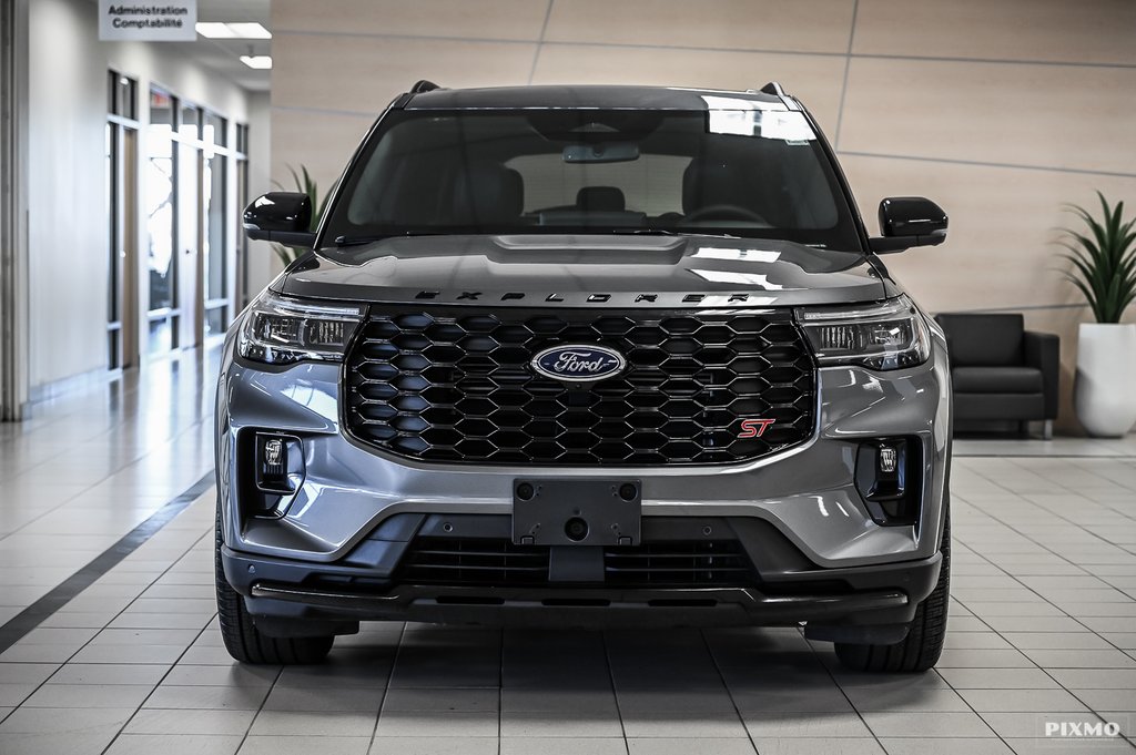 2025 Ford Explorer in Brossard, Quebec - 2 - w1024h768px