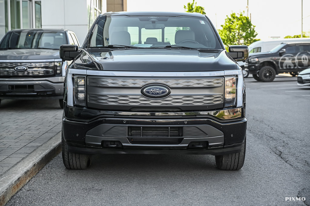 Ford F-150 Lightning  2022 à Brossard, Québec - 2 - w1024h768px