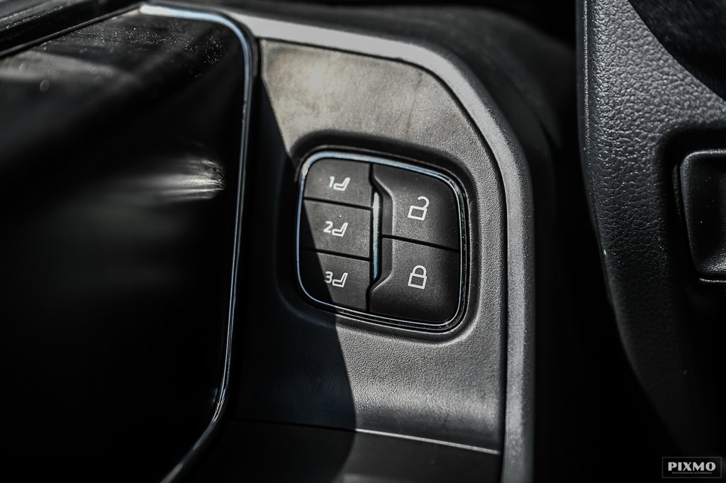 2022 Ford F-150 Lightning in Brossard, Quebec - 20 - w1024h768px