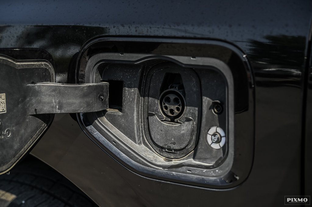 2022 Ford F-150 Lightning in Brossard, Quebec - 17 - w1024h768px