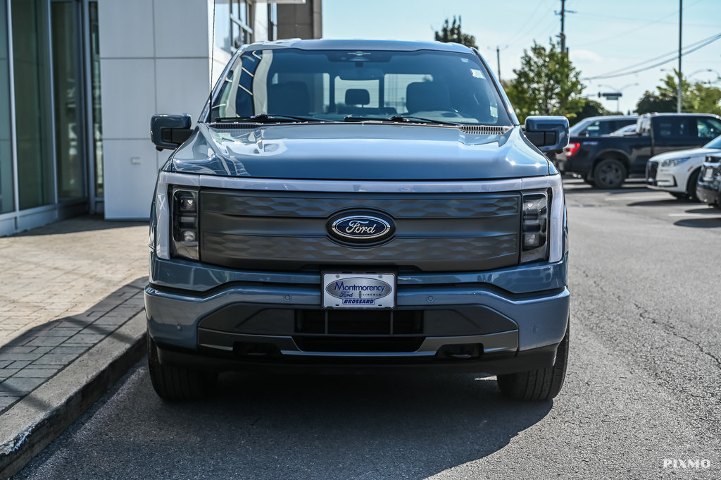 2023 Ford F-150 Lightning in Brossard, Quebec - 2 - w1024h768px