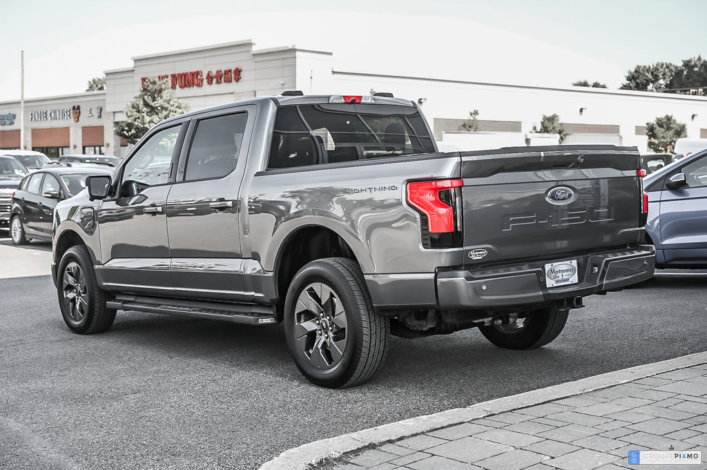 2023 Ford F-150 Lightning in Brossard, Quebec - 8 - w1024h768px