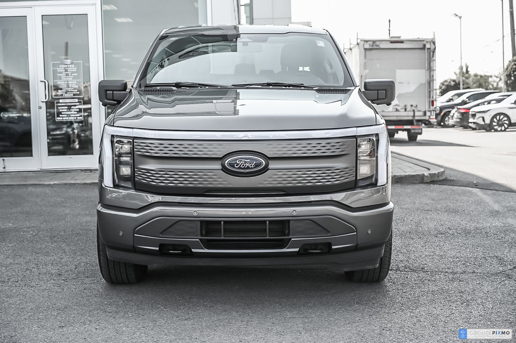 2023 Ford F-150 Lightning in Brossard, Quebec - 2 - w1024h768px