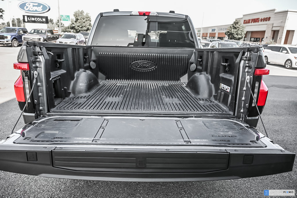 2023 Ford F-150 Lightning in Brossard, Quebec - 9 - w1024h768px