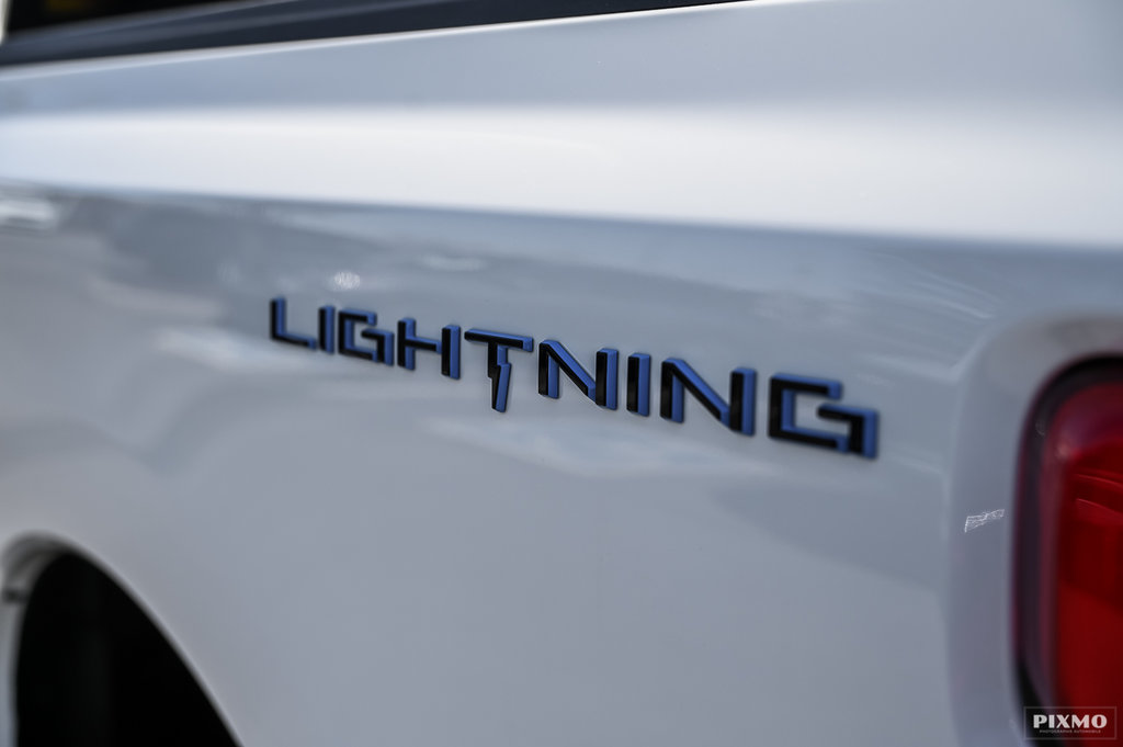 Ford F-150 Lightning  2023 à Brossard, Québec - 10 - w1024h768px