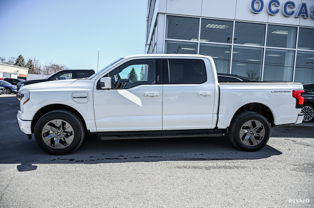 Ford F-150 Lightning  2023 à Brossard, Québec - 6 - w1024h768px