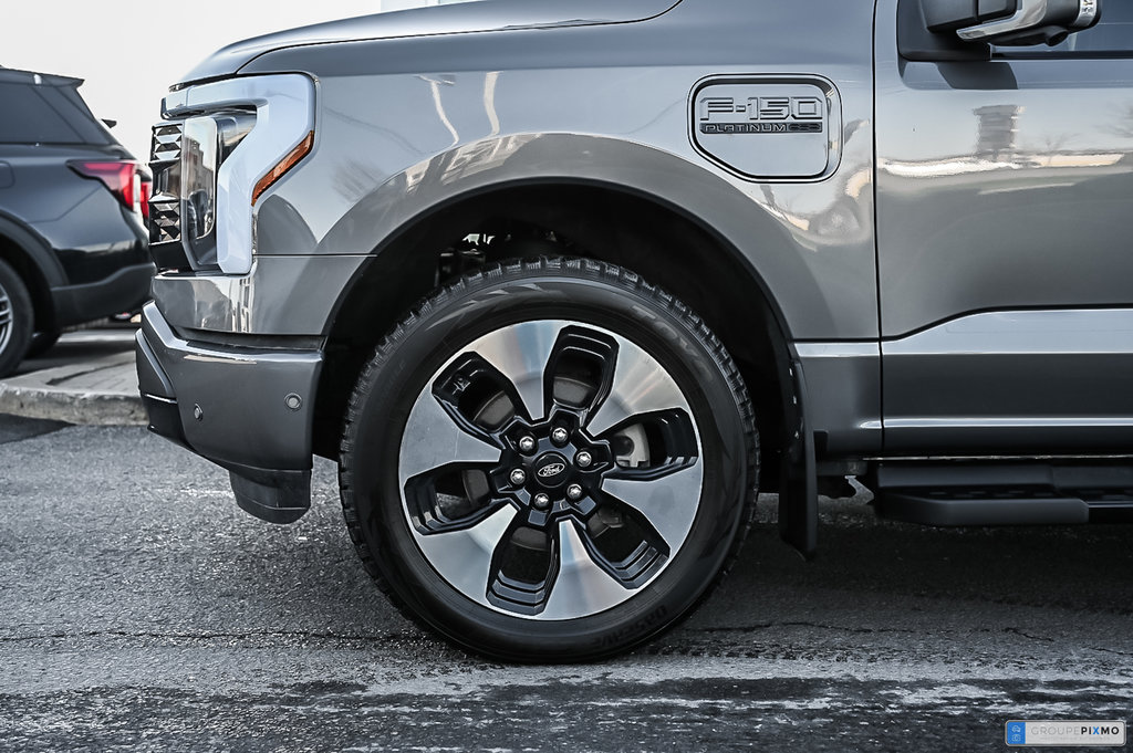 Ford F-150 Lightning  2023 à Brossard, Québec - 6 - w1024h768px