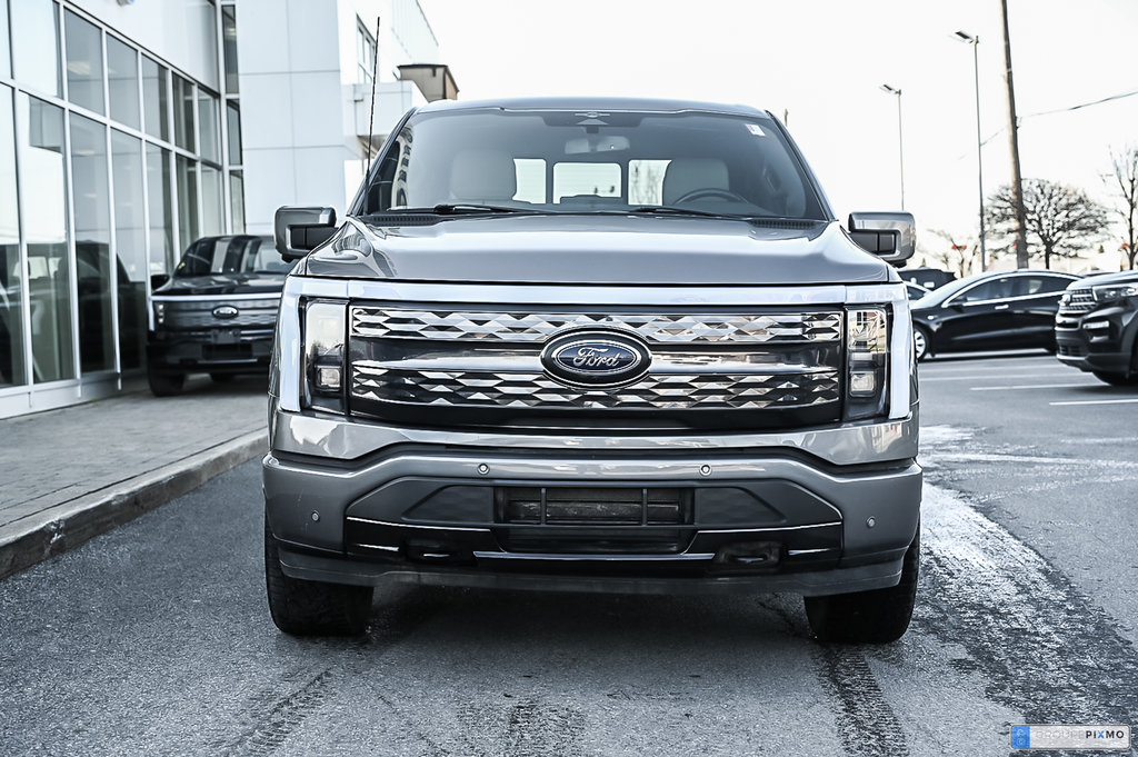 Ford F-150 Lightning  2023 à Brossard, Québec - 2 - w1024h768px