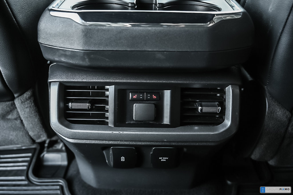 2023 Ford F-150 Lightning in Brossard, Quebec - 29 - w1024h768px