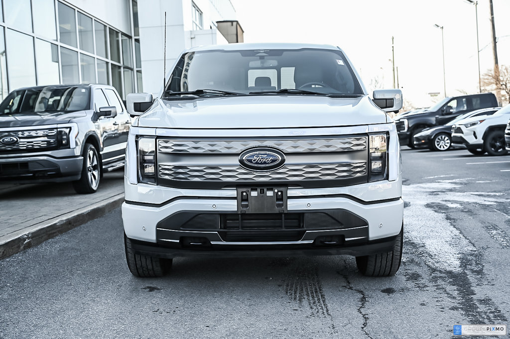 2023 Ford F-150 Lightning in Brossard, Quebec - 2 - w1024h768px