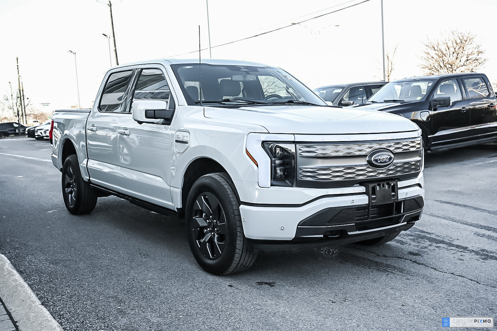 2023 Ford F-150 Lightning in Brossard, Quebec - 4 - w1024h768px