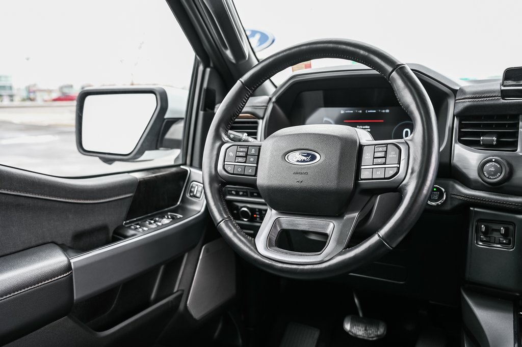 Ford F-150 Lightning LARIAT | EXTENDED RANGE 515KM | TOIT PANO | 2023 à Brossard, Québec - 37 - w1024h768px