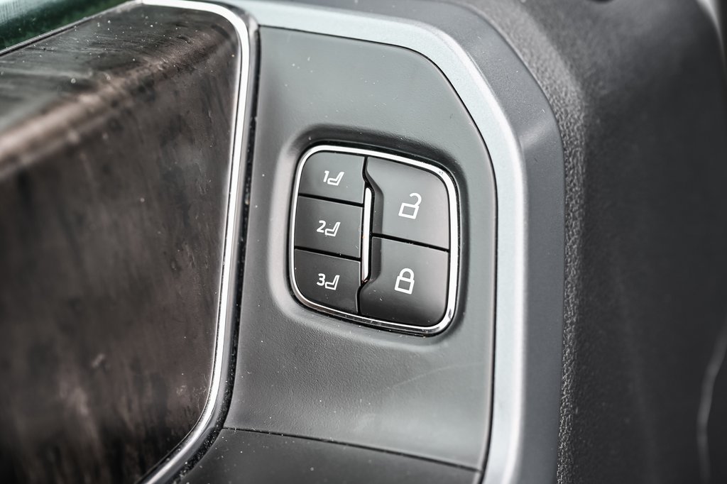 Ford F-150 Lightning LARIAT | EXTENDED RANGE 515KM | TOIT PANO | 2023 à Brossard, Québec - 21 - w1024h768px