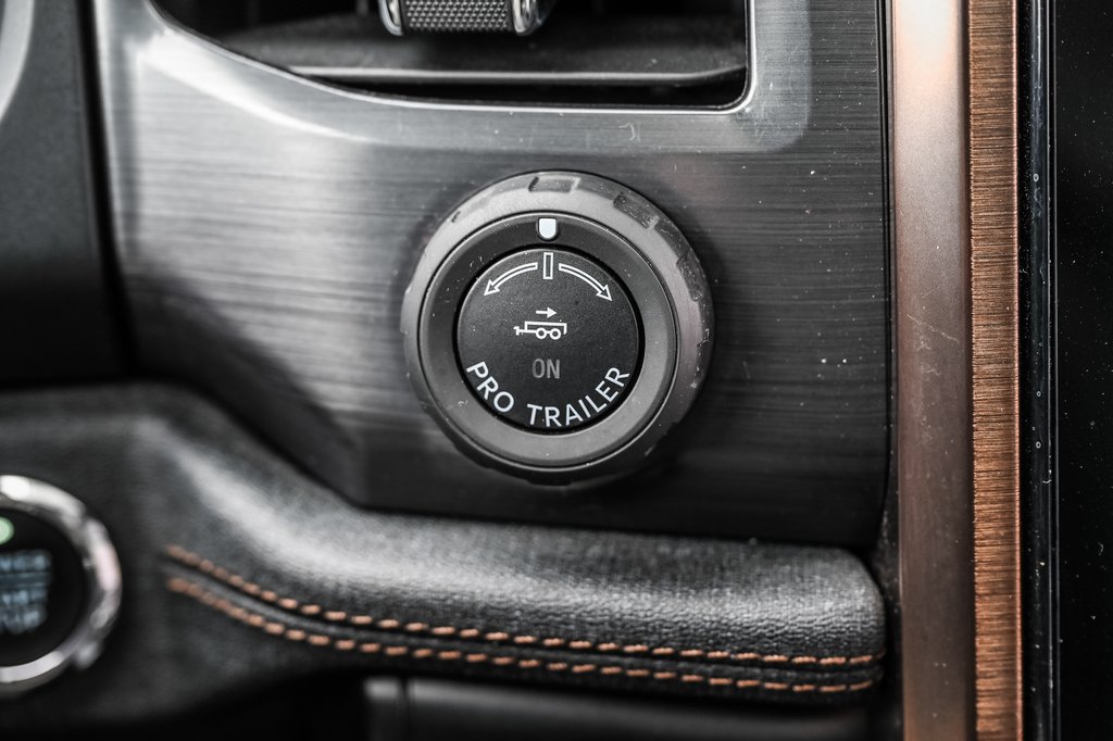 Ford F-150 Lightning LARIAT | EXTENDED RANGE 515KM | TOIT PANO | 2023 à Brossard, Québec - 27 - w1024h768px