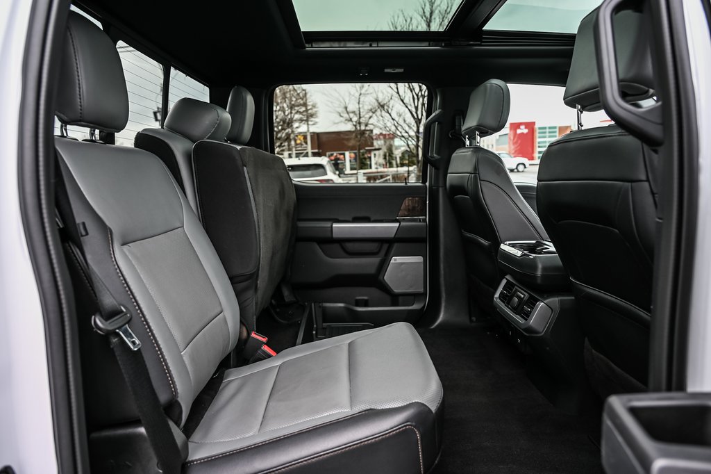 Ford F-150 Lightning LARIAT | EXTENDED RANGE 515KM | TOIT PANO | 2023 à Brossard, Québec - 34 - w1024h768px