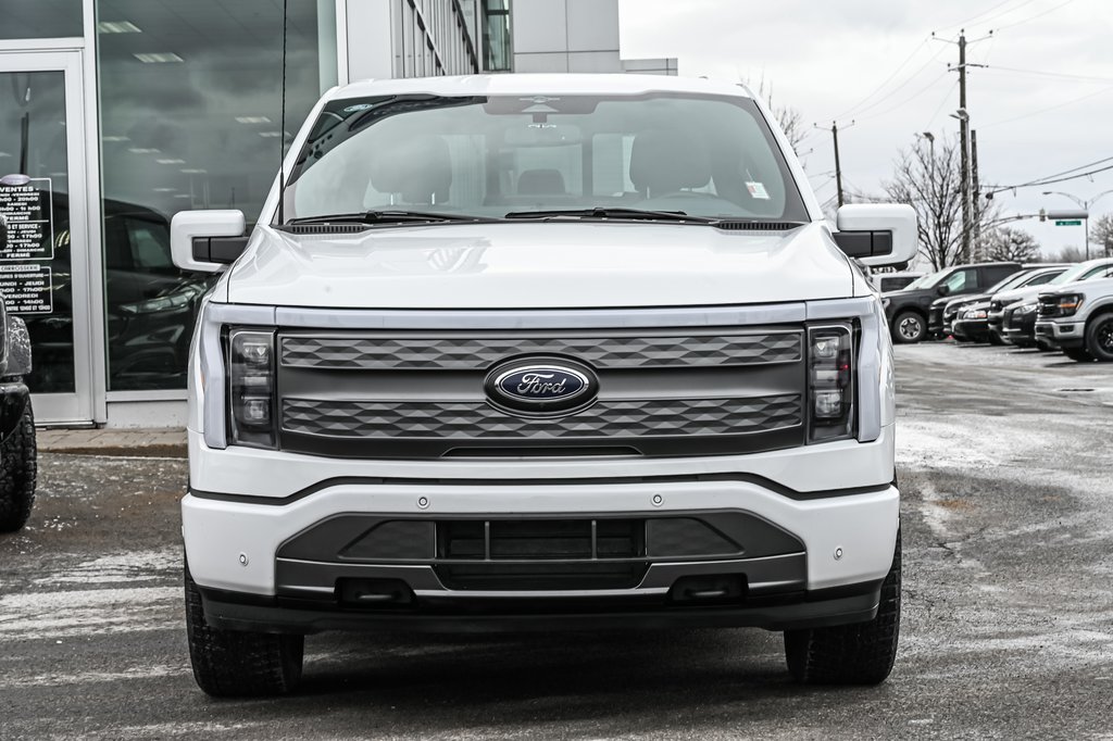 Ford F-150 Lightning LARIAT | EXTENDED RANGE 515KM | TOIT PANO | 2023 à Brossard, Québec - 2 - w1024h768px