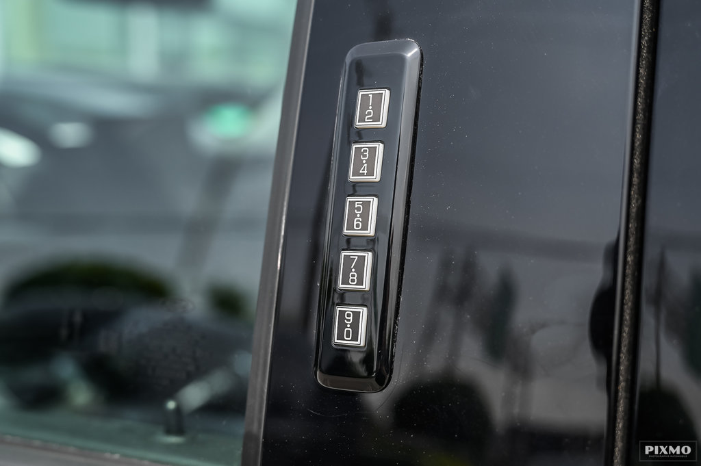 2024 Ford F-150 Lightning in Brossard, Quebec - 15 - w1024h768px