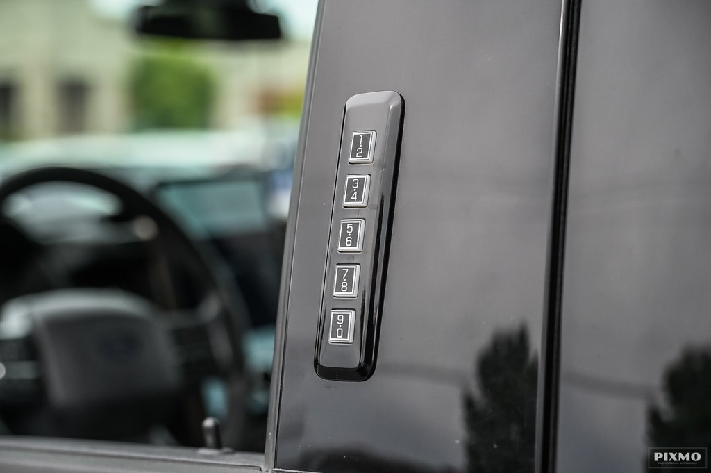 2024 Ford F-150 Lightning in Brossard, Quebec - 15 - w1024h768px
