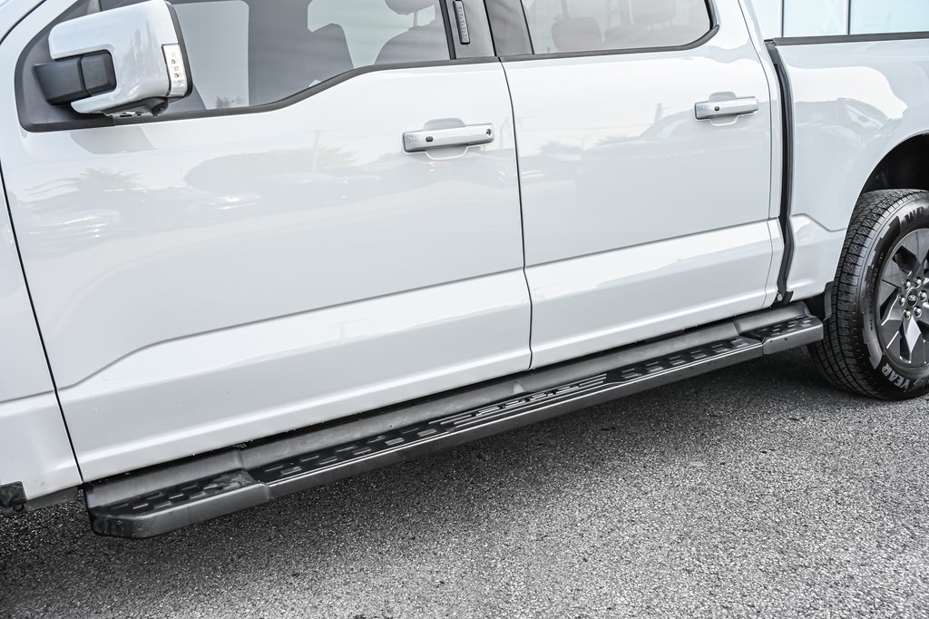 2024 Ford F-150 Lightning in Brossard, Quebec - 10 - w1024h768px
