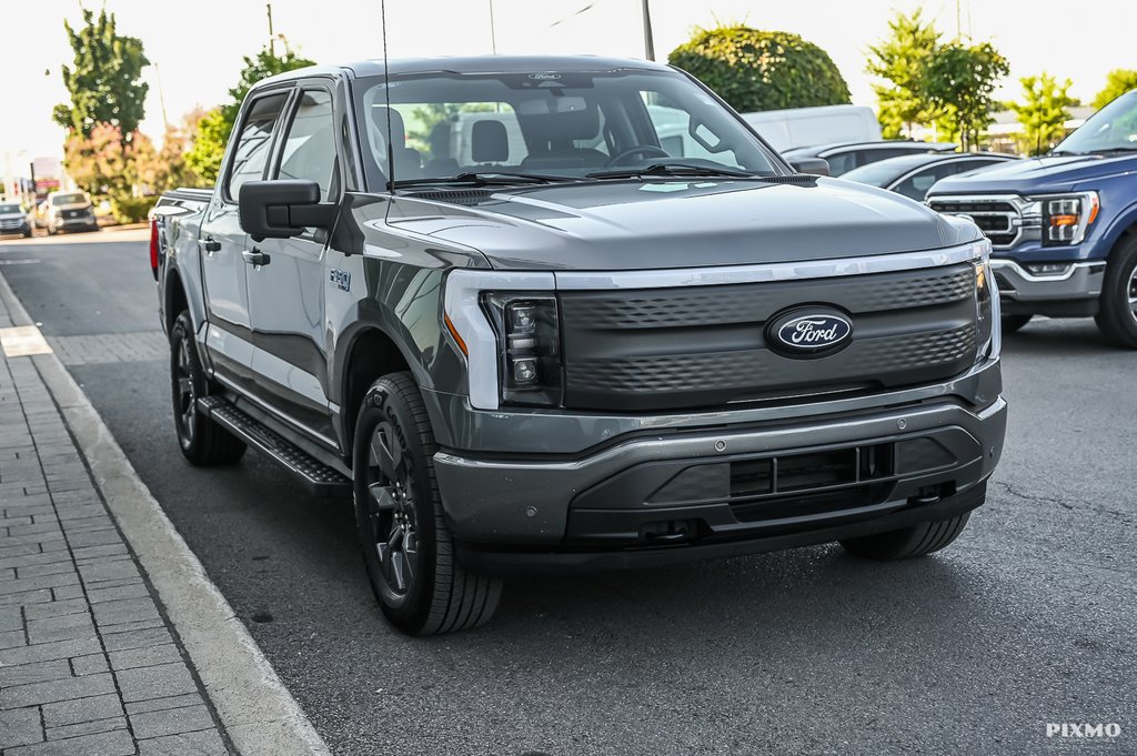 Ford F-150 Lightning Flash | REM. MAX | CAMERA 360 | 9.6KW | 515 KM 2024 à Brossard, Québec - 4 - w1024h768px