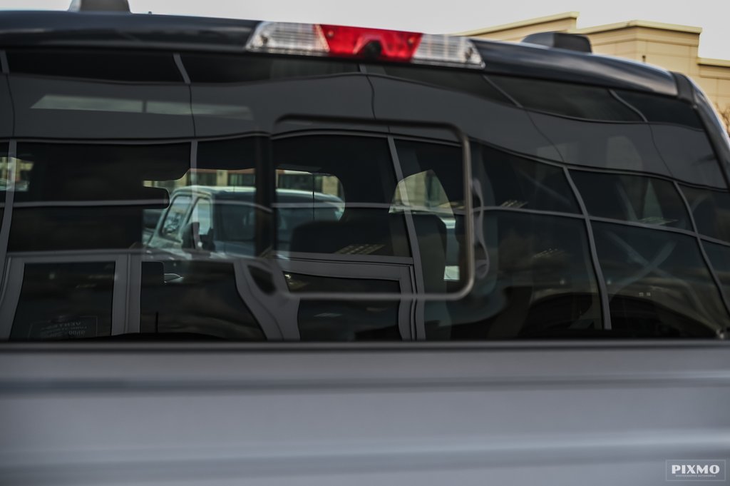 Ford F-150 Lightning  2025 à Brossard, Québec - 14 - w1024h768px