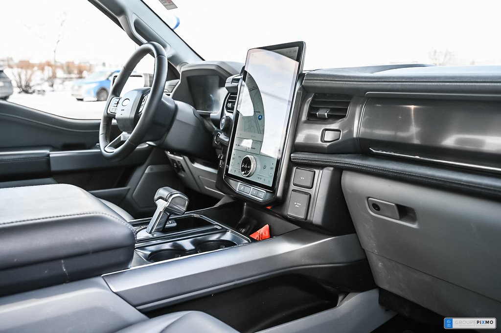 2025 Ford F-150 Lightning in Brossard, Quebec - 30 - w1024h768px