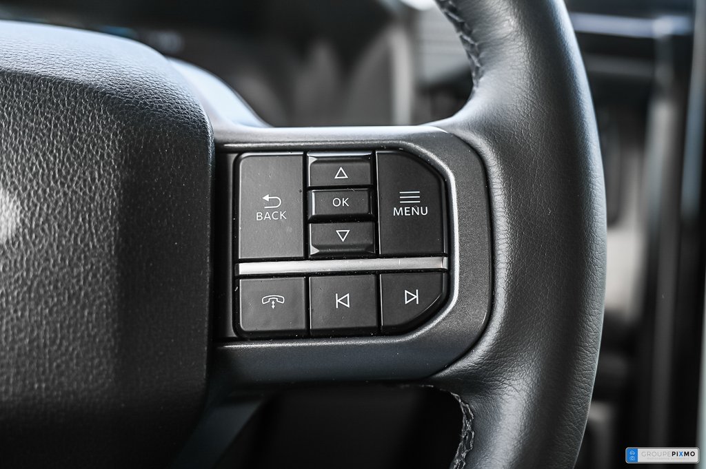 2025 Ford F-150 Lightning in Brossard, Quebec - 19 - w1024h768px