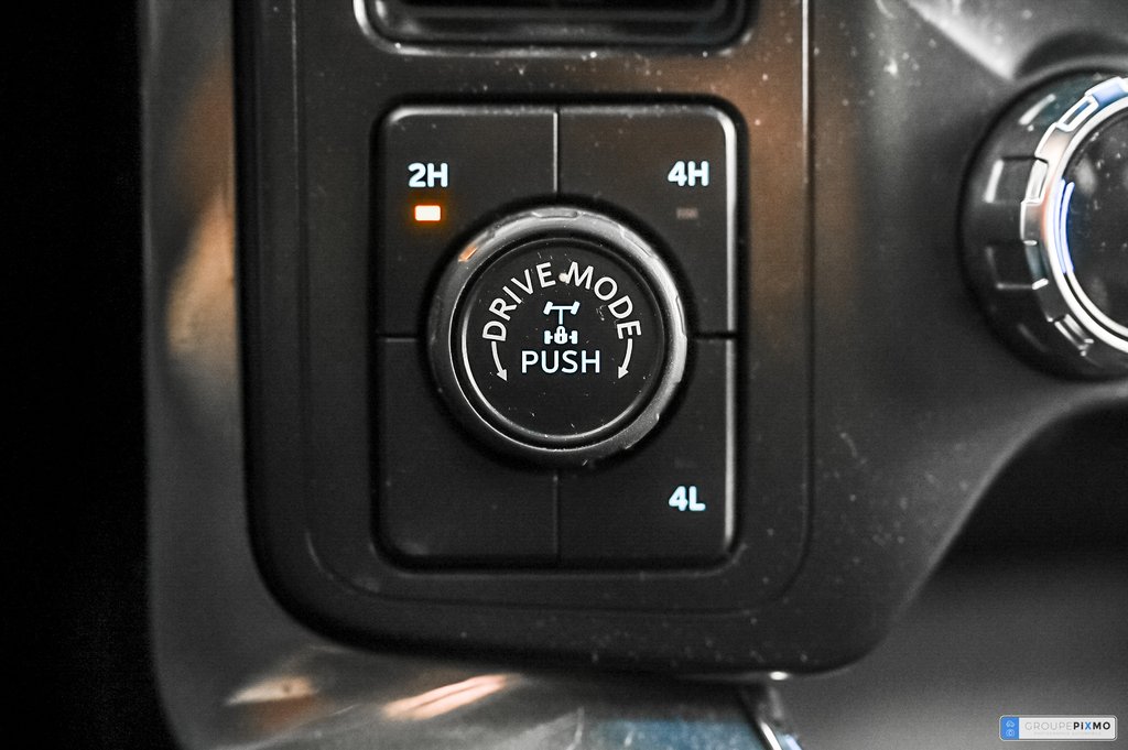 2022 Ford F-150 in Brossard, Quebec - 26 - w1024h768px