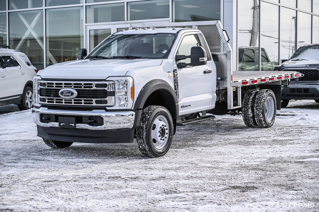 2023 Ford F550 in Brossard, Quebec - 1 - w1024h768px
