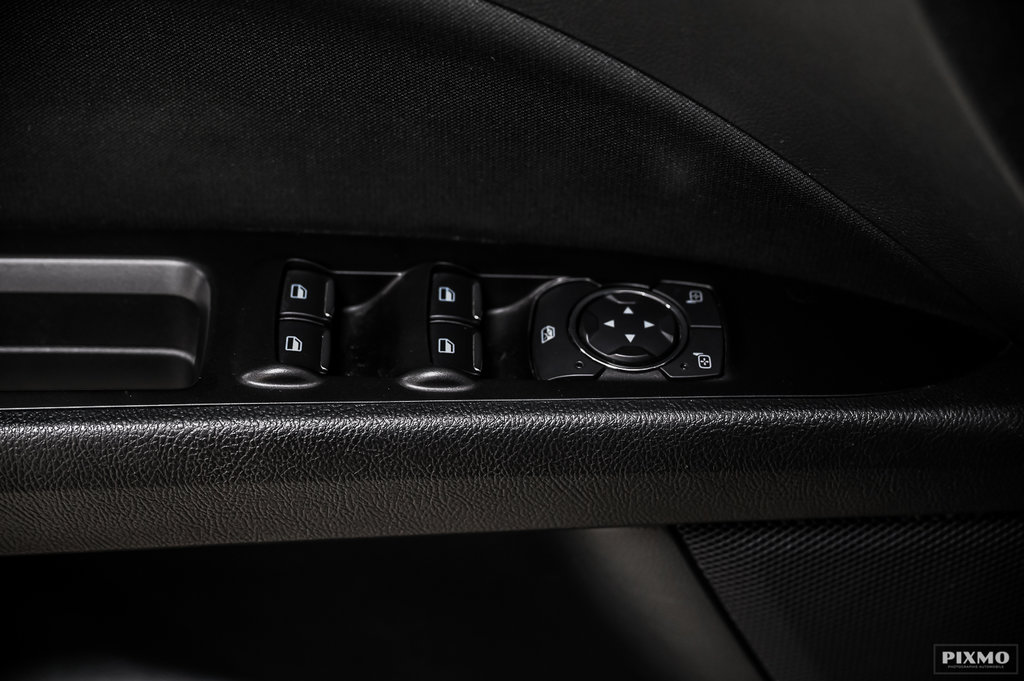 2018 Ford Fusion in Brossard, Quebec - 18 - w1024h768px