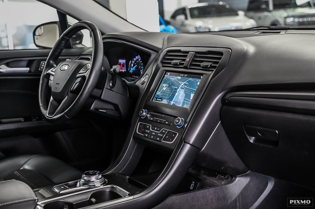 2018 Ford Fusion in Brossard, Quebec - 32 - w1024h768px