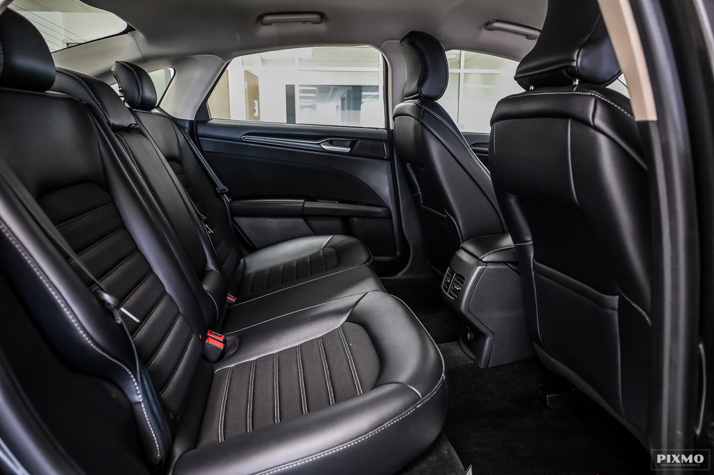 2018 Ford Fusion in Brossard, Quebec - 26 - w1024h768px