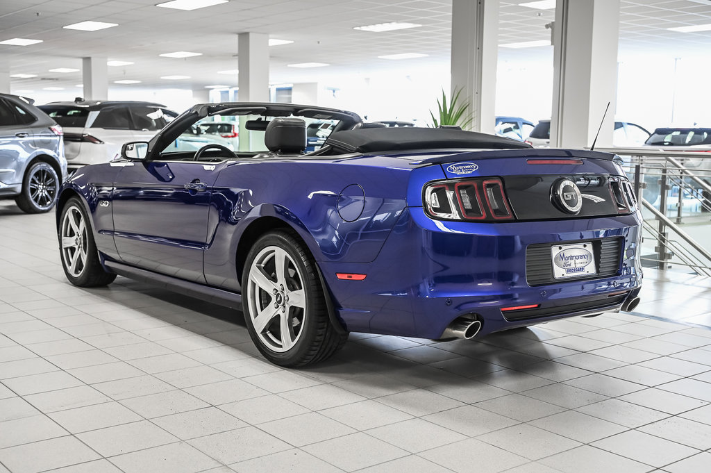2013 Ford Mustang convertible in Brossard, Quebec - 13 - w1024h768px