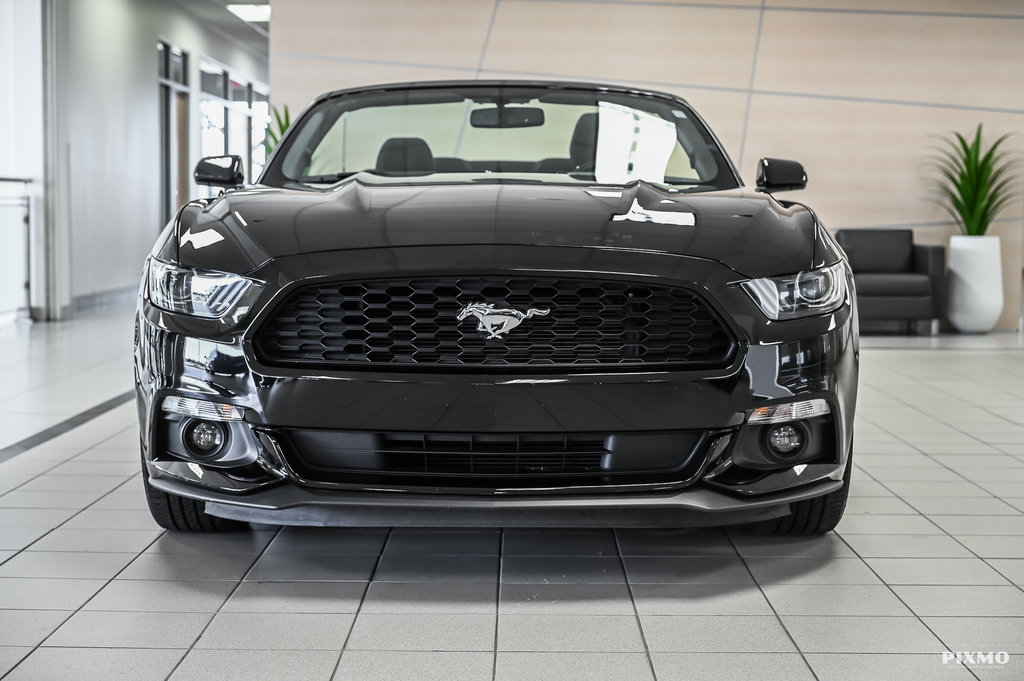 2017 Ford Mustang convertible in Brossard, Quebec - 2 - w1024h768px