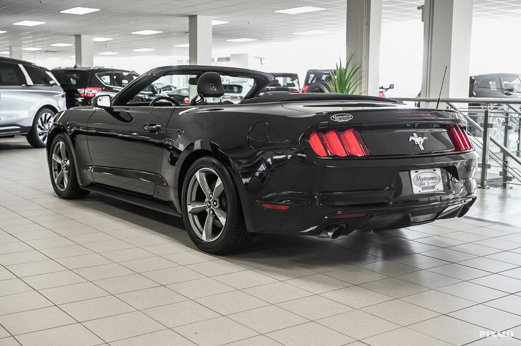 2017 Ford Mustang convertible in Brossard, Quebec - 10 - w1024h768px