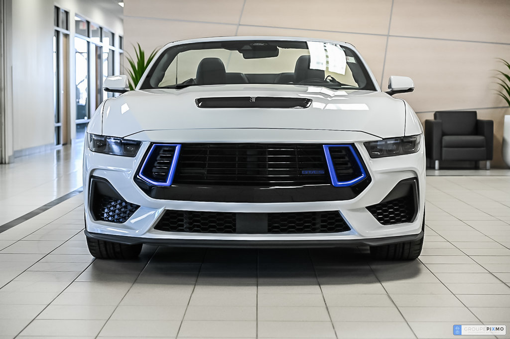 2024 Ford Mustang convertible in Brossard, Quebec - 2 - w1024h768px