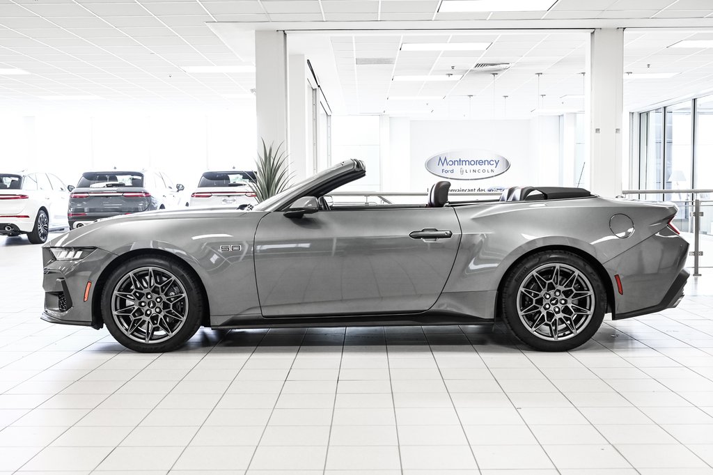Ford Mustang convertible  2024 à Brossard, Québec - 6 - w1024h768px