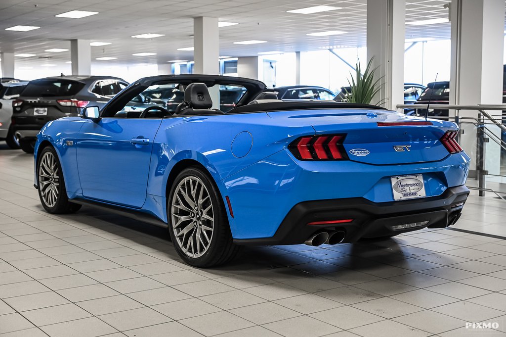 2025 Ford Mustang convertible in Brossard, Quebec - 10 - w1024h768px