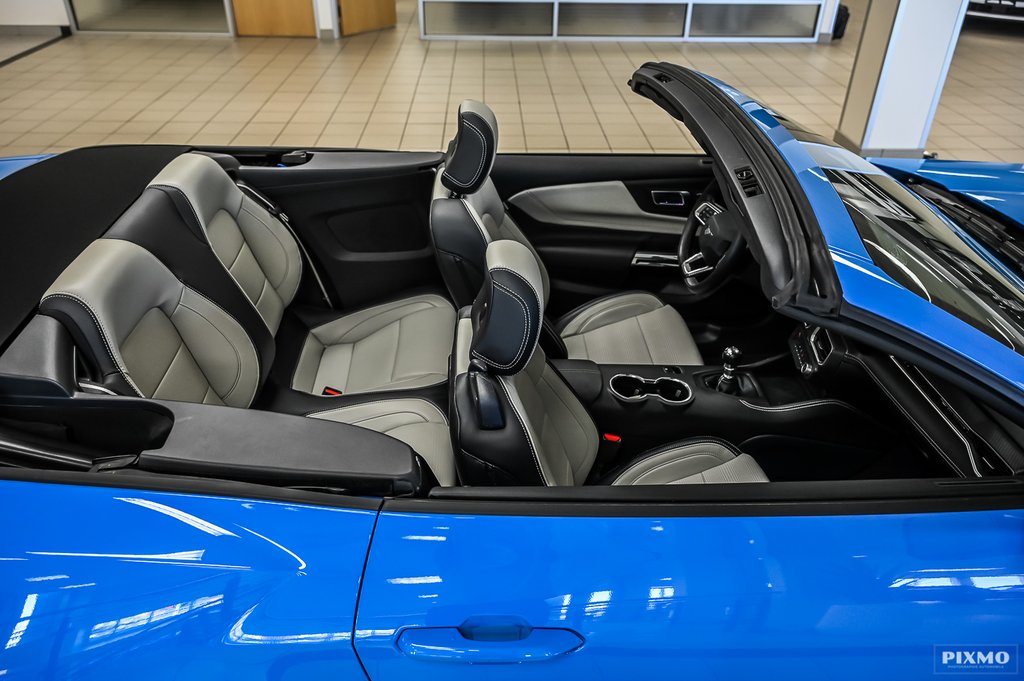 2025 Ford Mustang convertible in Brossard, Quebec - 28 - w1024h768px